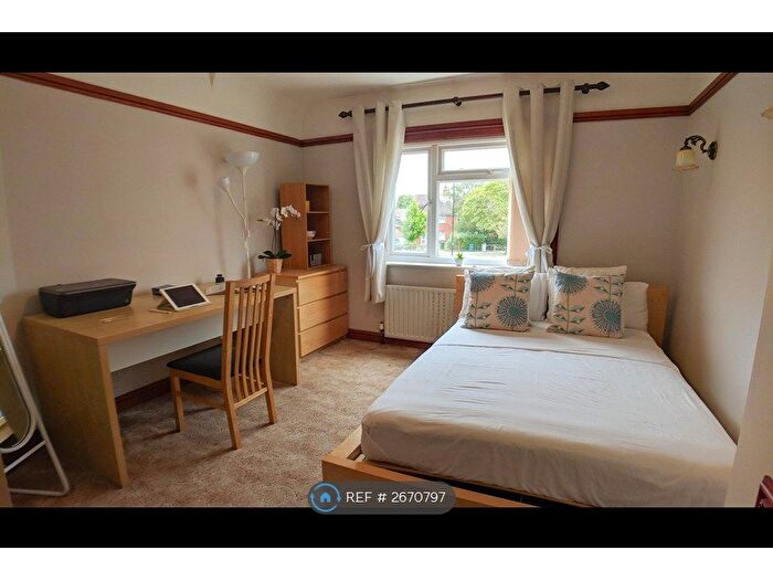 3 Bedroom Semi Detached House To Rent In Charter Avenue, Coventry, CV4