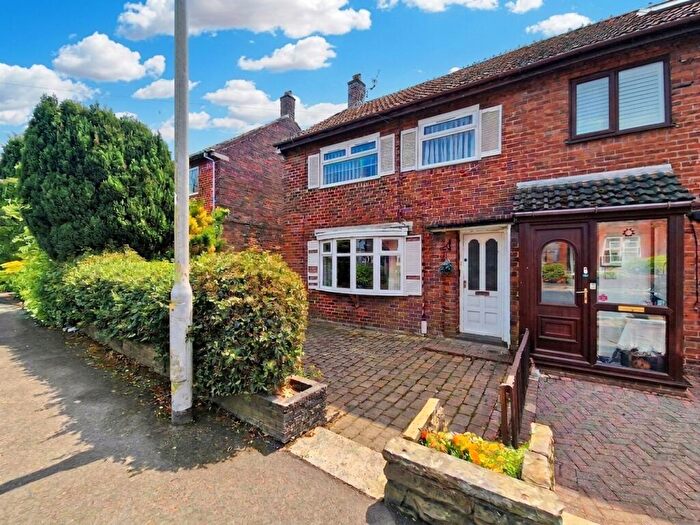 3 Bedroom Semi-Detached House To Rent In Ringley Road West, Radcliffe, M26