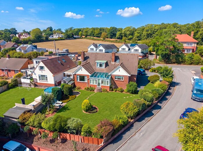 4 Bedroom Detached House For Sale In Alexandra Road, Crediton, EX17
