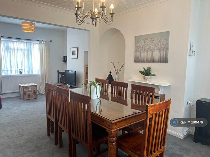 2 Bedroom Terraced House To Rent In Ritchie Road, Croydon, CR0