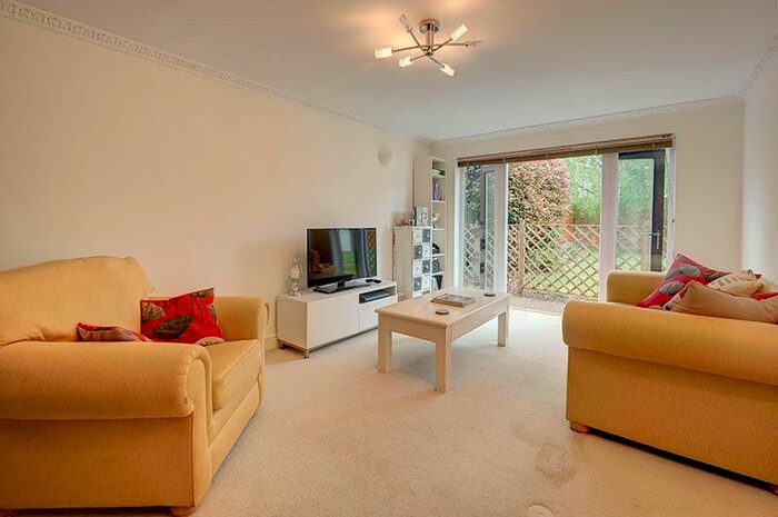 1 Bedroom Flat To Rent In Christies Court, Youngmans Close, Enfield, EN2