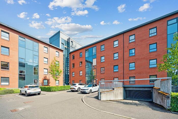 3 Bedroom Apartment To Rent In Cardon Square, /, Renfrew, Glasgow, PA4