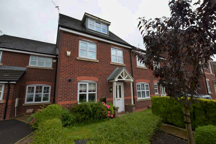 3 Bedroom Mews To Rent In Jasmine Avenue, Macclesfield, SK10