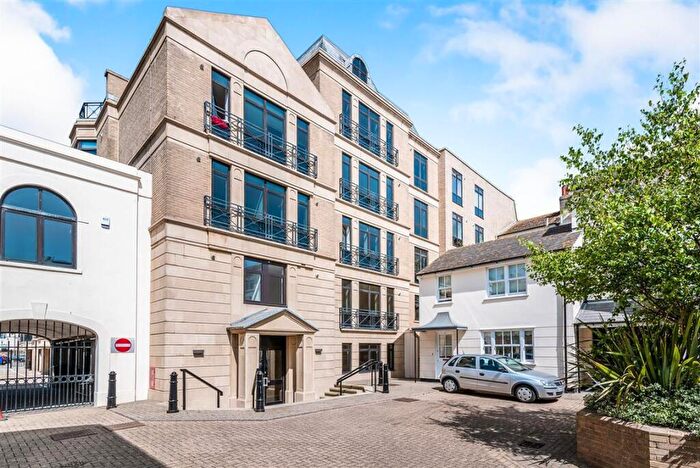 1 Bedroom Flat To Rent In Russell Mews, Brighton, BN1