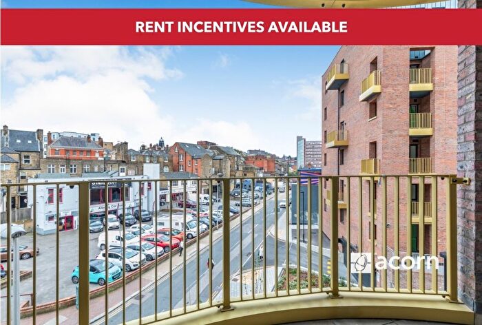 2 Bedroom Flat To Rent In Medway Street, Chatham, ME4