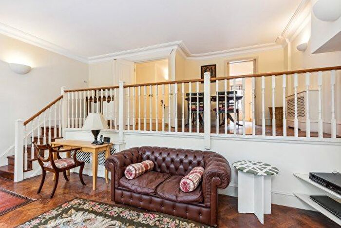 2 Bedroom Flat To Rent In Courtfield Gardens, London, SW5