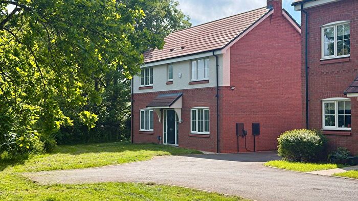 4 Bedroom Detached House For Sale In Wade Close, Stoughton Park, Oadby, LE2