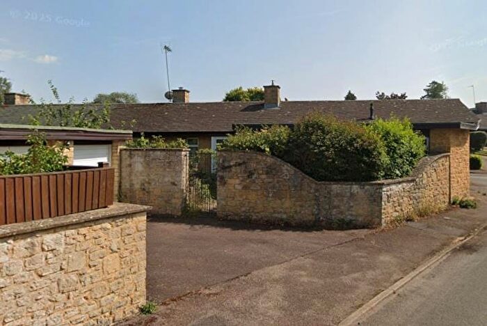 3 Bedroom Semi-Detached Bungalow For Sale In Kings Sutton, Oxfordshire, OX17