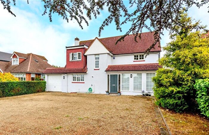 4 Bedroom Detached House For Sale In Farleigh Road, Warlingham, CR6