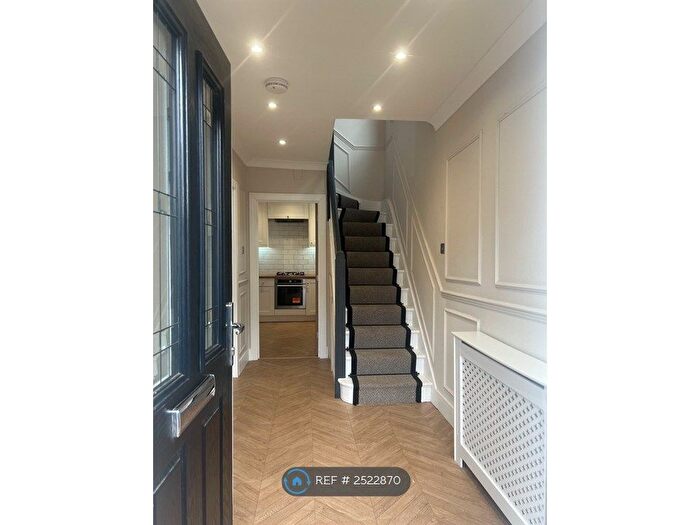 3 Bedroom Semi-Detached House To Rent In Christchurch Road, Hemel Hempstead, HP2