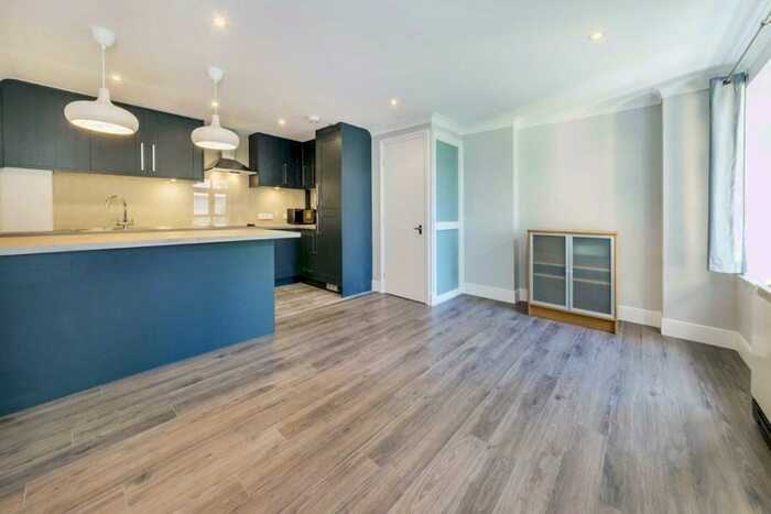 2 Bedroom Flat To Rent In Bridgewater Square, Barbican, EC2Y