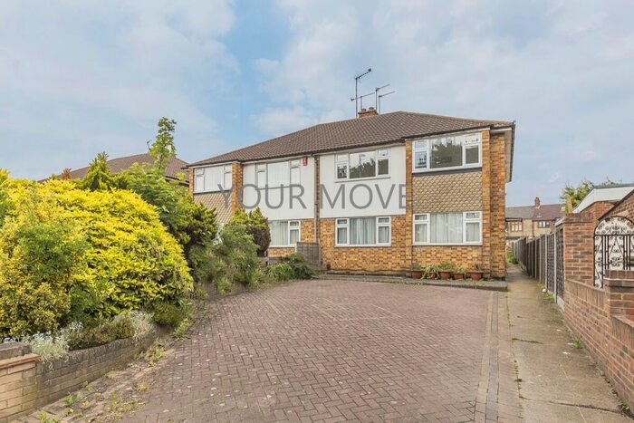 2 Bedroom Flat To Rent In Larkshall Road, Chingford, London E4