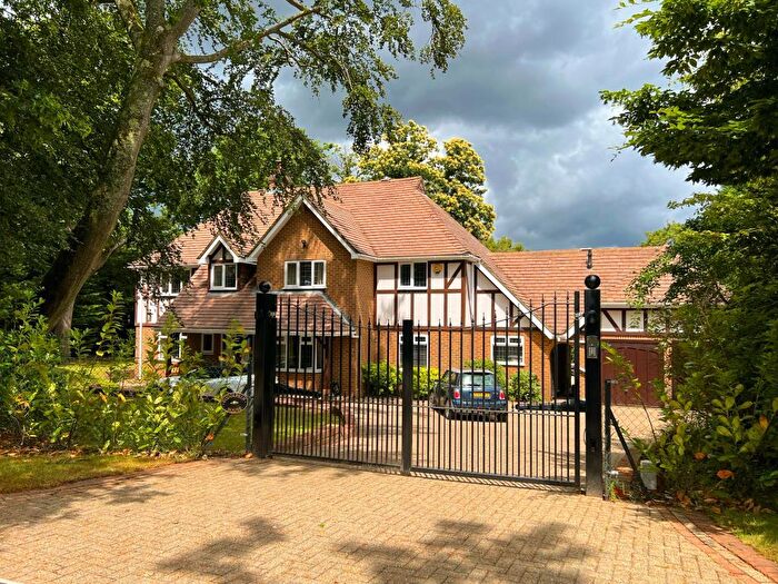 5 Bedroom Detached House To Rent In Godolphin Road, Weybridge, Surrey, KT13