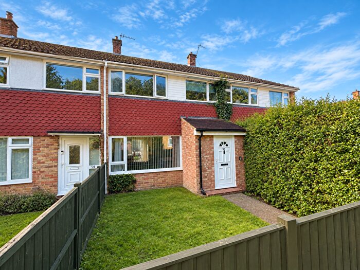 3 Bedroom Terraced House For Sale In Stephens Road, Tadley, RG26