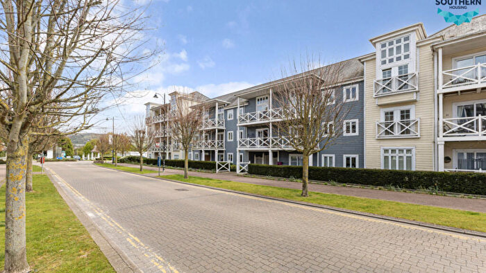 1 Bedroom Flat For Sale In Edwards Close, Snodland, ME6