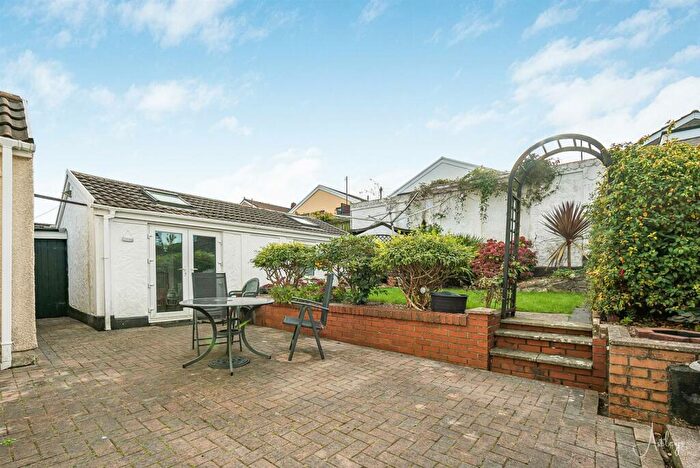 2 Bedroom Detached Bungalow For Sale In Telyn Aur, Morriston, Swansea, SA6