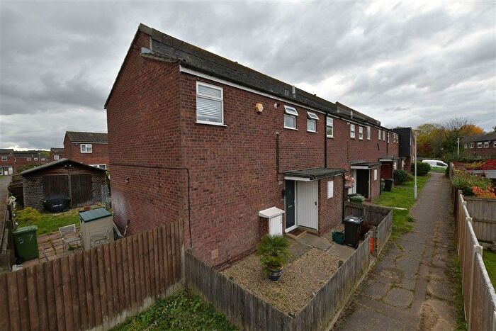 3 Bedroom End Of Terrace House For Sale In Merrylands, Basildon, Essex, SS15