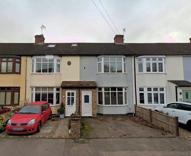 3 Bedroom Terraced House To Rent In Harwood Avenue, Hornchurch, London, RM11