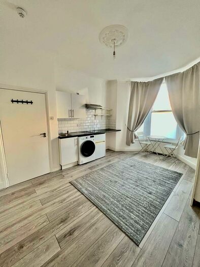 Studio To Rent In Lancaster Road, London, N4