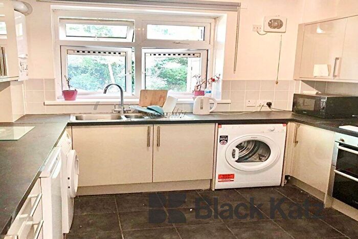 4 Bedroom Flat To Rent In Dalmeny Avenue, Tufnell Park, N7
