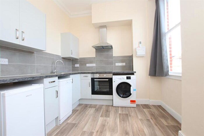 1 Bedroom Flat To Rent In Brunswick Square, Bristol, BS1