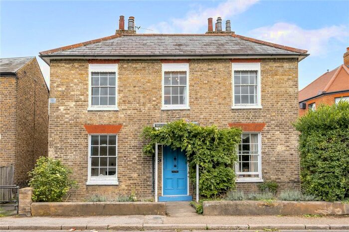 4 Bedroom Detached House To Rent In Petersham Road, Richmond, TW10