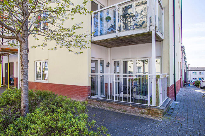 2 Bedroom Flat For Sale In Pearse Close, Penarth, CF64
