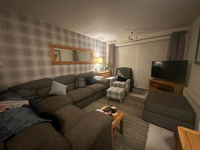 2 Bedroom Bungalow To Rent In Park Lea, Huddersfield, HD2