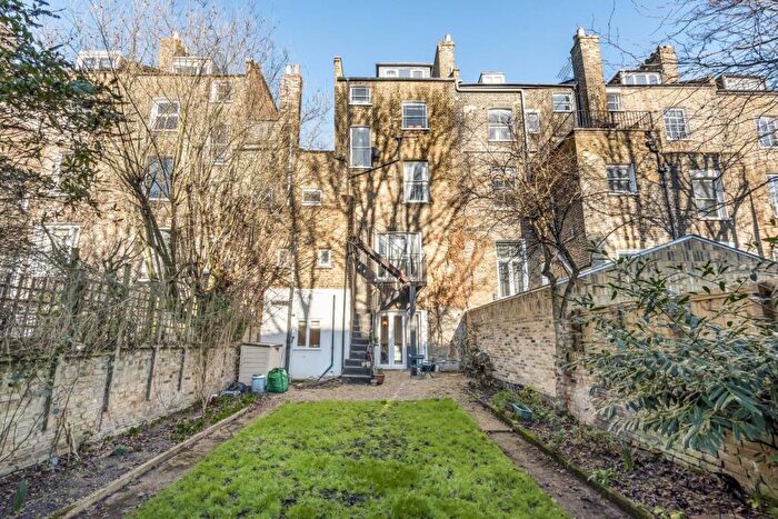 1 Bedroom Flat For Sale In Beresford Road, Highbury, N5