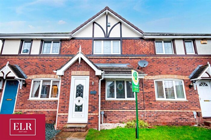 2 Bedroom Town House To Rent In Castledine Court, Balby, Doncaster, DN4