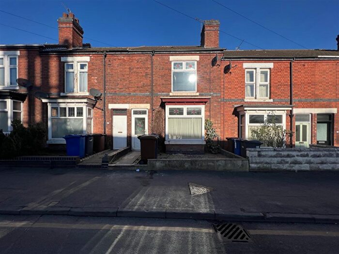 3 Bedroom House To Rent In Belvedere Road, Burton On Trent, DE13
