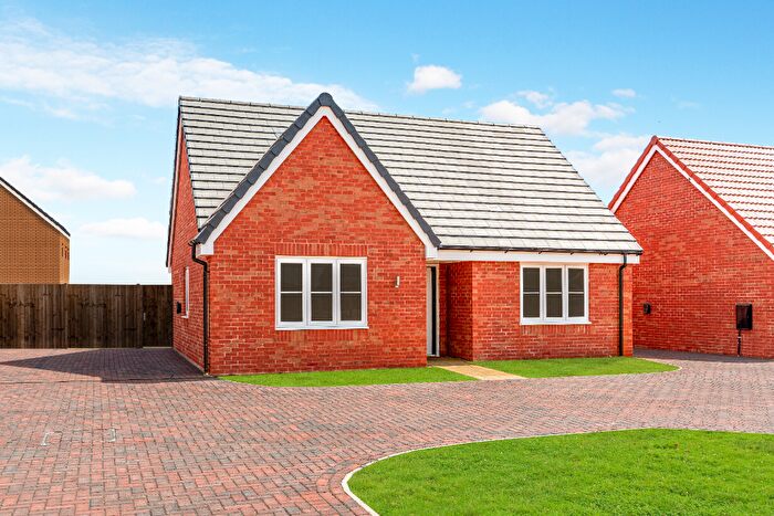 2 Bedroom Detached House For Sale In Drybread Road, Whittlesey, Peterborough, PE7