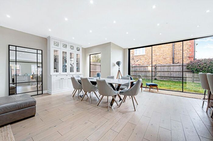 4 Bedroom Detached House For Sale In Chara Place, Chiswick, London, W4