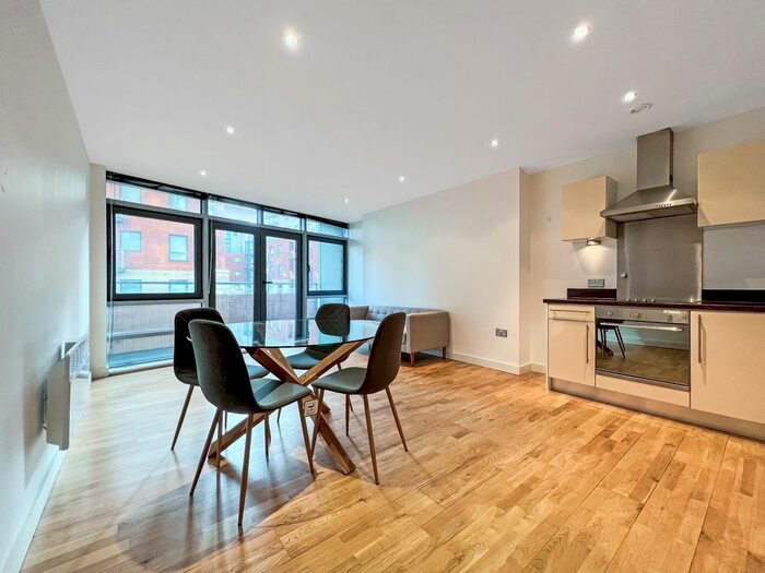 2 Bedroom Flat To Rent In Montague, Gotts Road, Leeds City Centre, LS12