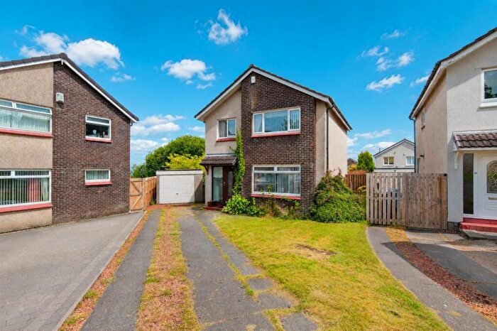 3 Bedroom Detached House For Sale In Mossdale Gardens, Hamilton, ML3