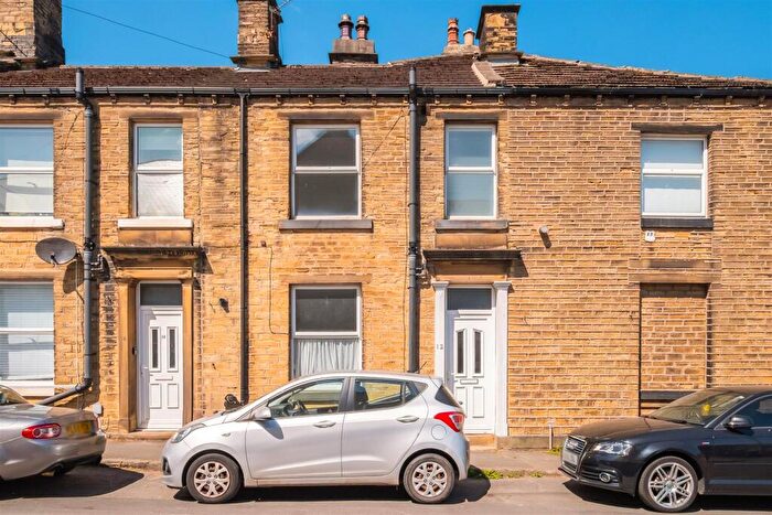 2 Bedroom Terraced House To Rent In Thomas Street, Lindley, Huddersfield., HD3