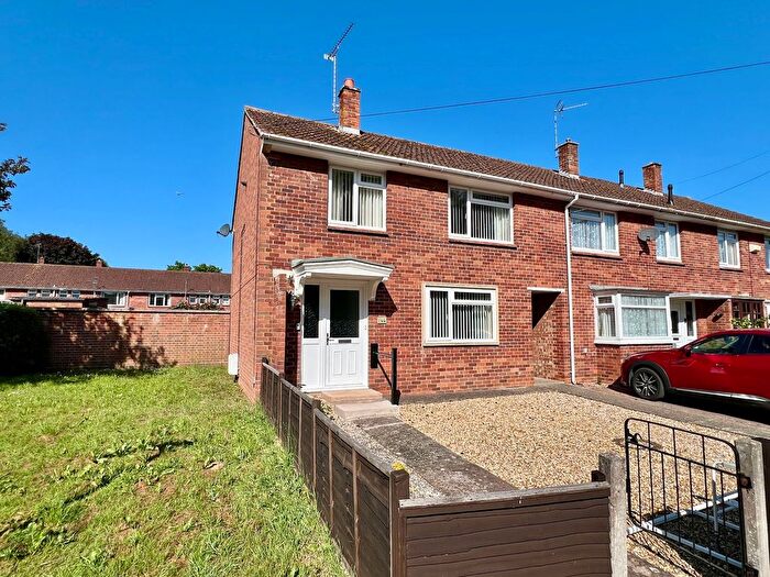 3 Bedroom End Terrace House For Sale In Eastwick Road, Taunton, TA2