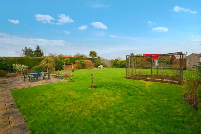 3 Bedroom Detached Bungalow For Sale In Bathley Lane, Little Carlton., NG23