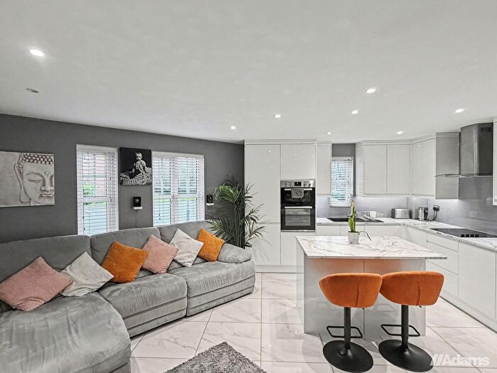 2 Bedroom Flat For Sale In Larne Court, Widnes, WA8