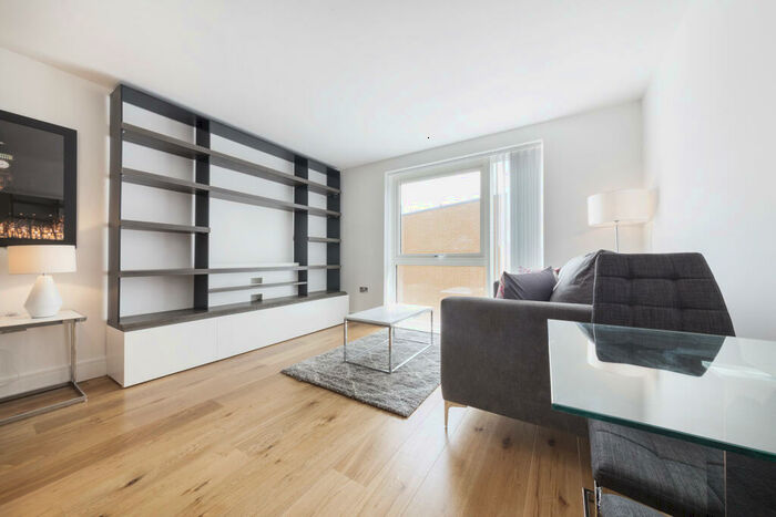 Apartment To Rent In Aldenham House, Grove Park, London, NW9