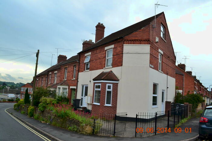 2 Bedroom Maisonette To Rent In Central Yeovil, Somerset, BA21