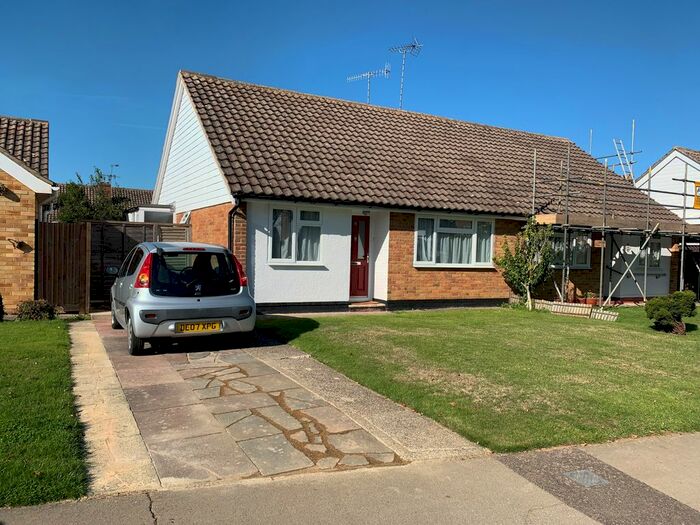 2 Bedroom Semi-Detached Bungalow To Rent In Highdown Drive, Wick, Littlehampton, BN17
