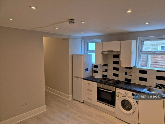 1 Bedroom Flat To Rent In Graham Road, London, E8
