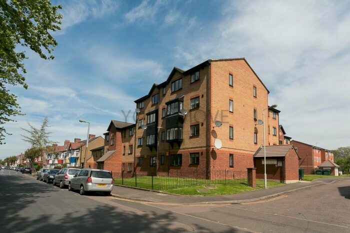 1 Bedroom Flat To Rent In Viking Place, Seymour Road, London E10