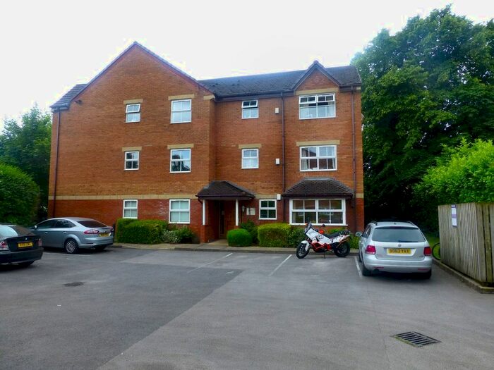 2 Bedroom Flat To Rent In Palatine Road, West Didsbury, Didsbury, Manchester, M20