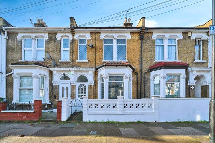 3 Bedroom House For Sale In Fairland Road, London, E15