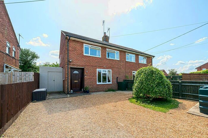 3 Bedroom Semi-Detached House For Sale In Twyford, Buckingham, MK18