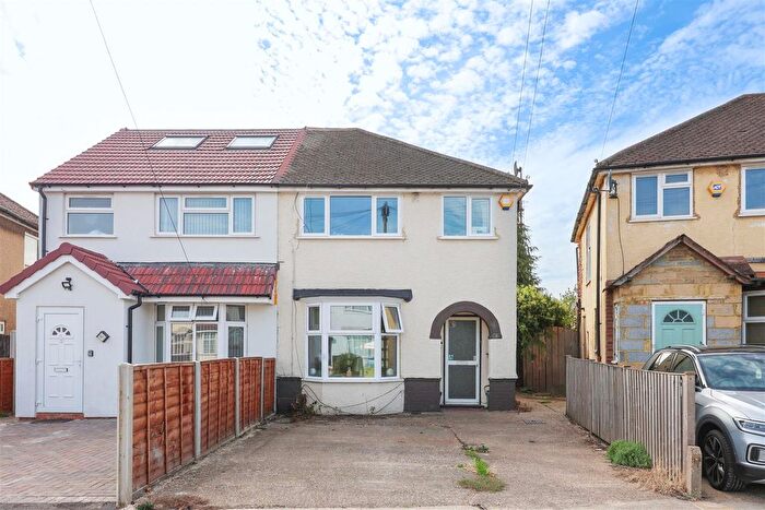 3 Bedroom Semi Detached House For Sale In Dickens Avenue, Hillingdon, UB8