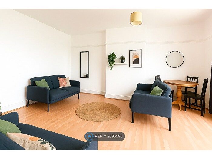 6 Bedroom Detached House To Rent In Pine Grove, Bristol, BS7