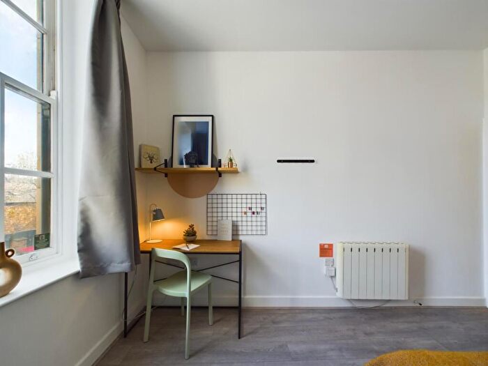 5 Bedroom Flat To Rent In China Street, Lancaster, LA1